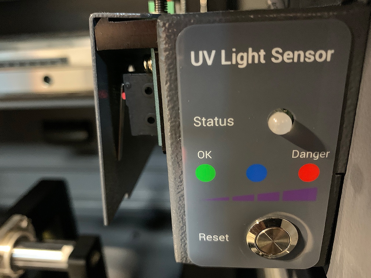 BottleJet inkjet bottle printer light sensor